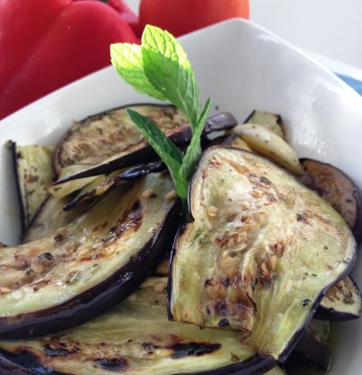 Les aubergines grillées marinées à l’huile d’olive