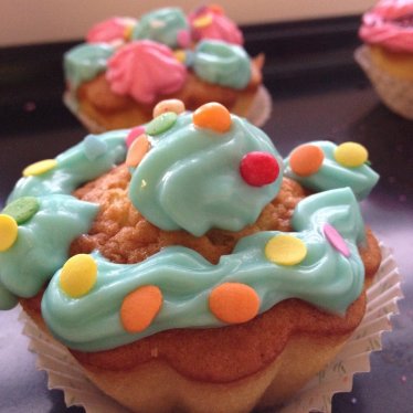 Les cupcakes des débutants à la vanille, topping fromage frais au citron