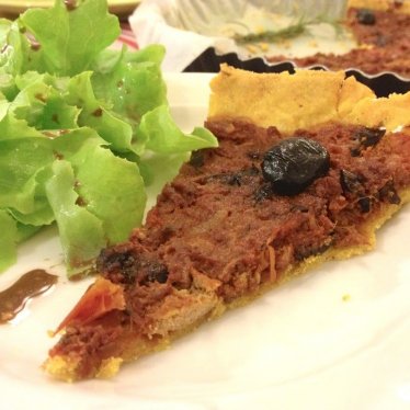La pizzilla …pâte sablée à la farine de maïs, tomates et thon