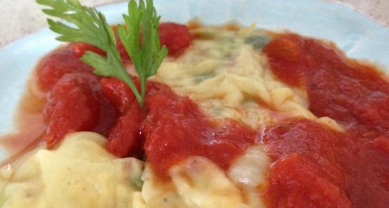 Les raviolis mozarella, tomates séchées et parmesan