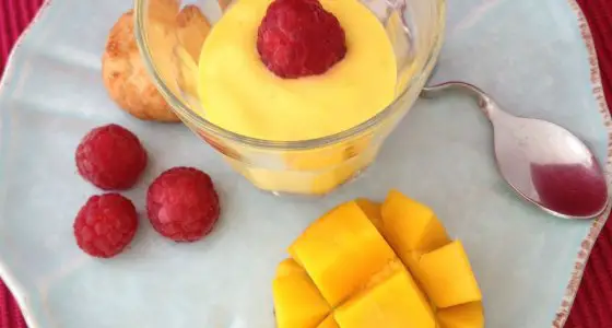 La mousse de mangues sur sablé au coco