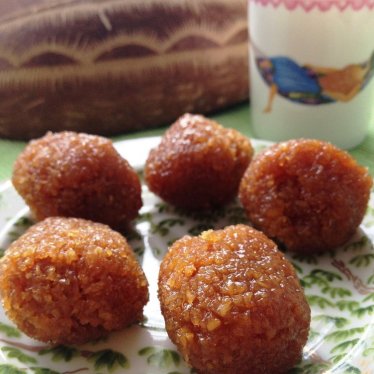 Les lotchios {boulettes de coco au sirop batterie}