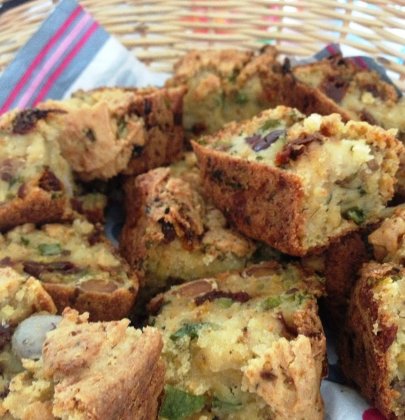 Le cake aux tomates séchées et aux herbes…100 % végétal