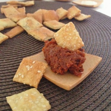 Les mini crackers  sésame, carvi et pavot