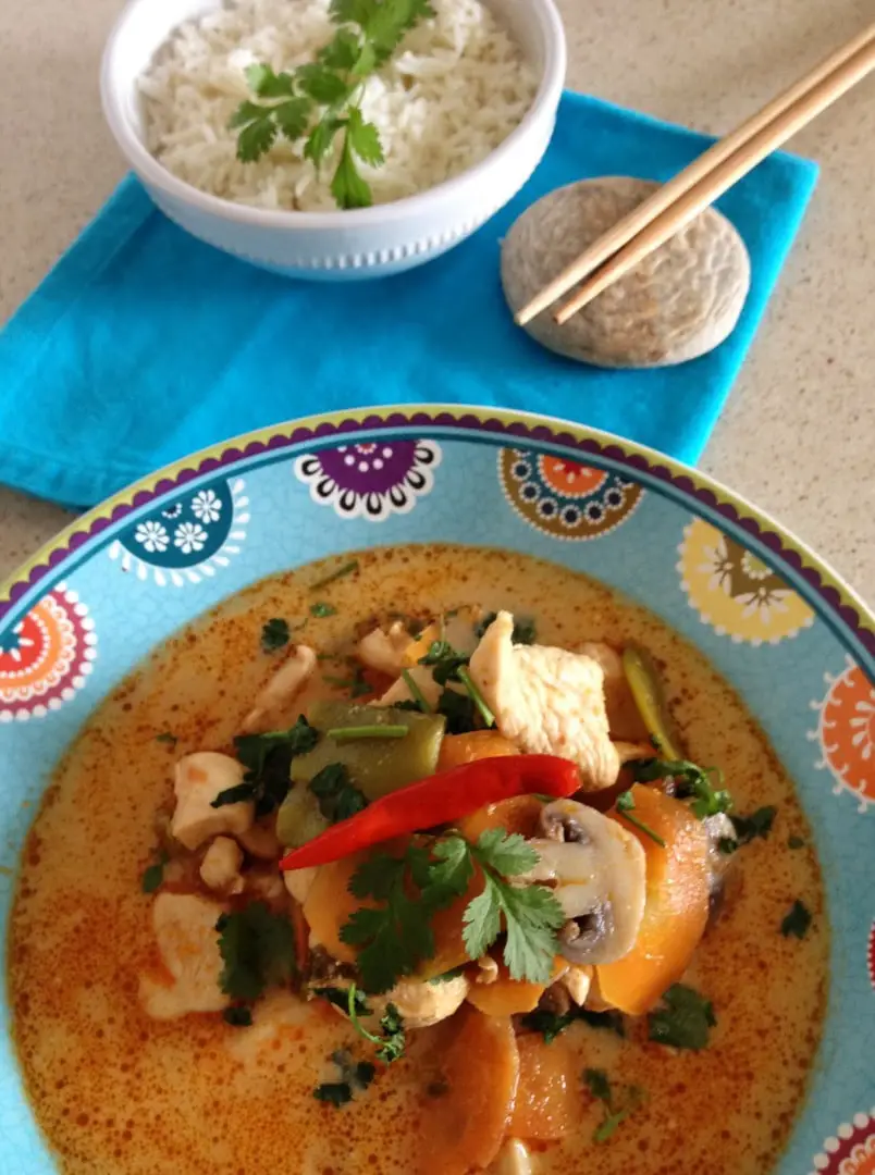 Sweet kwisine, poulet, soupe, crevettes, Tom Yum, cuisine thailandaise