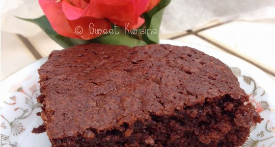Le brownie très chocolat aux cacahuètes et céréales
