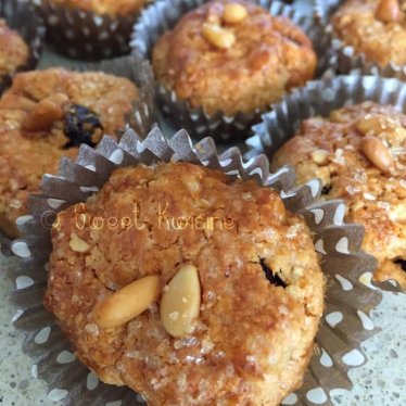 Les biscuits sablés aux pignons de pin et écorces d’orange