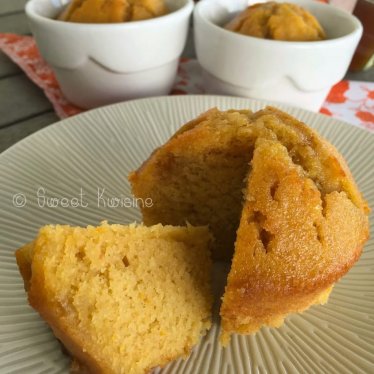 Le gâteau à la semoule de blé à l'orange