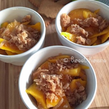 Le crumble aux abricots-pays au coco