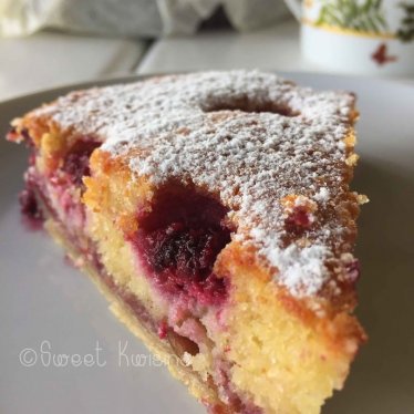 La tarte crousti-moelleuse aux framboises et amandes