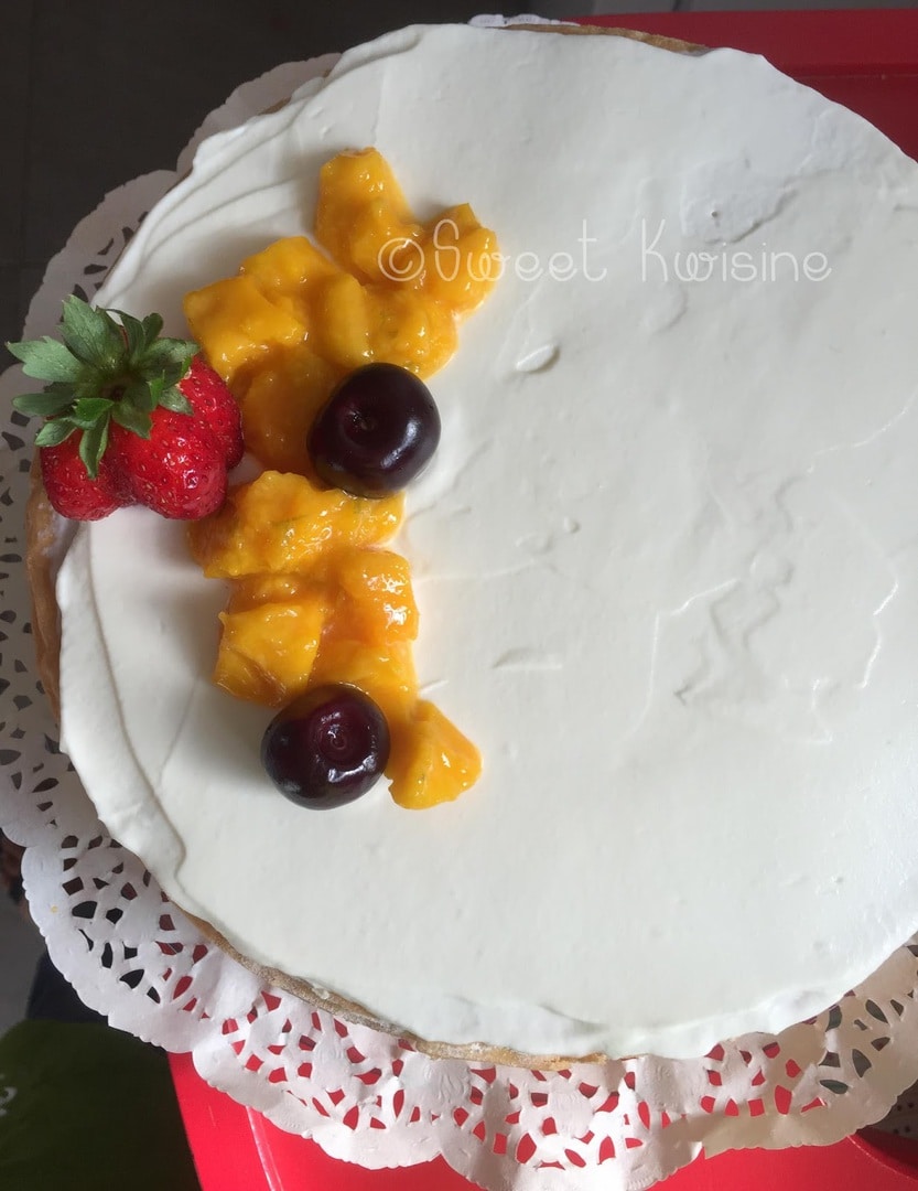 sweet kwisine, génoise, mangue, fruit de la passion, gâteau d'anniversaire, chantilly, mascarpone, vanille