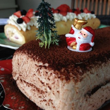 La dacquoise amandes-cacao et sa mousse légère à la crème de marrons