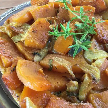 La tarte tatin au giraumon et curry