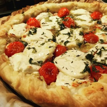 La tarte facile à la tomate et au chèvre frais
