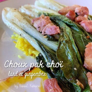 Les choux pak choï sautés au lard et au gingembre