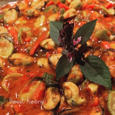 Les moules au poivron et au basilic