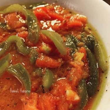 La salade de poivron et tomates grillés