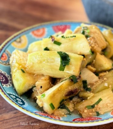 Les aubergines vapeur marinées au gingembre