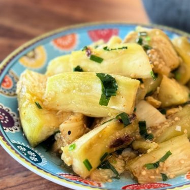 Les aubergines vapeur marinées au gingembre