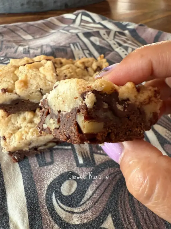 main tenant une part de brookie Sweet Kwisine